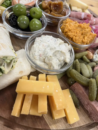 Kongetapas > Kan bestilles fra 9 marts